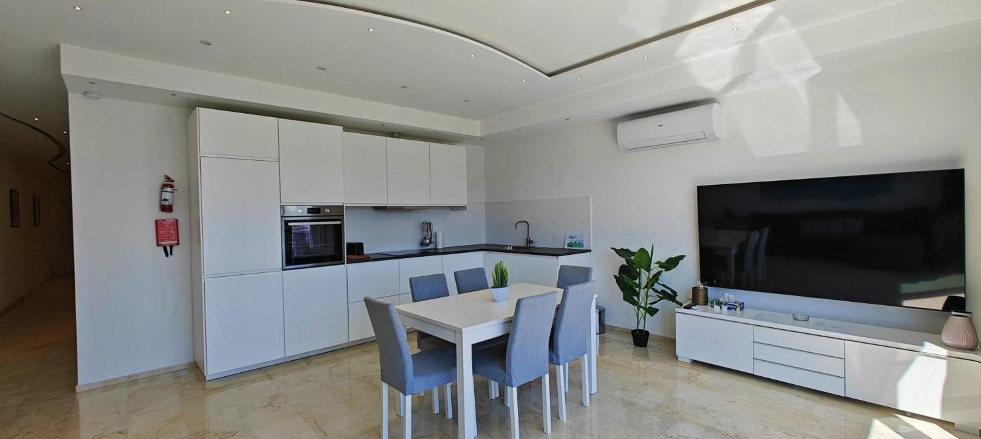 Apartamento Luxury Sea Front At Spinola Bay St Julians San Julián Exterior foto