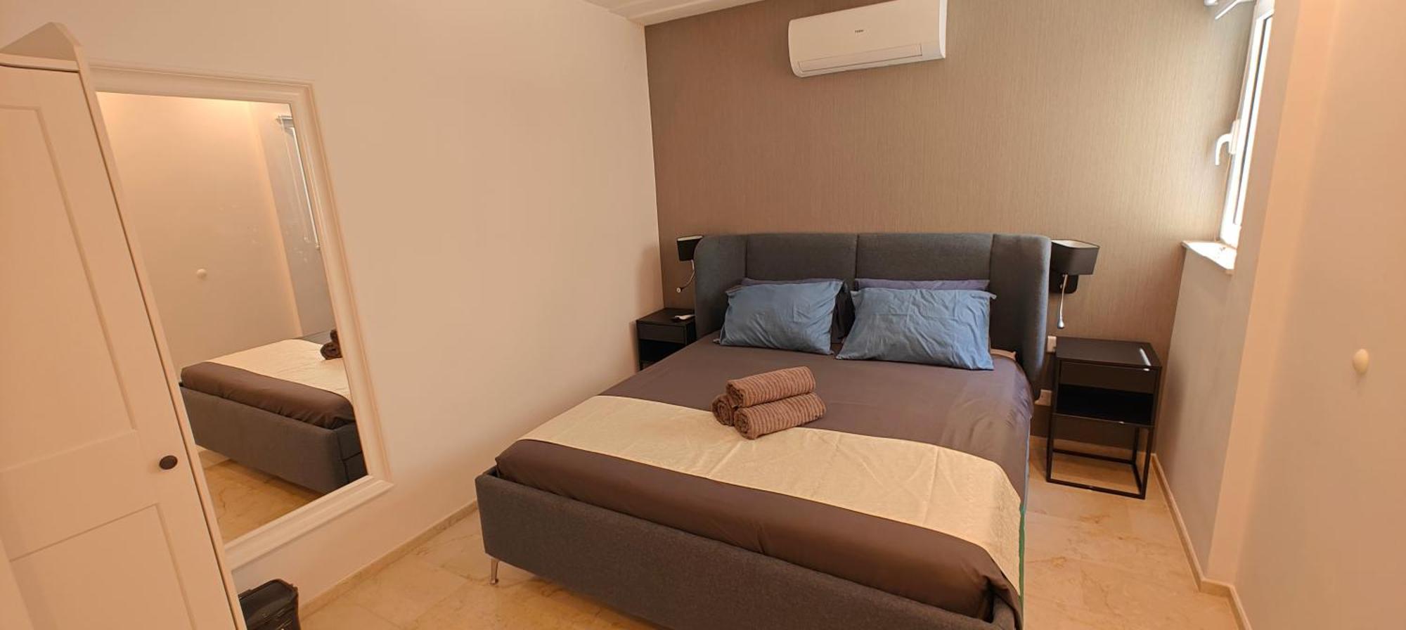Apartamento Luxury Sea Front At Spinola Bay St Julians San Julián Exterior foto
